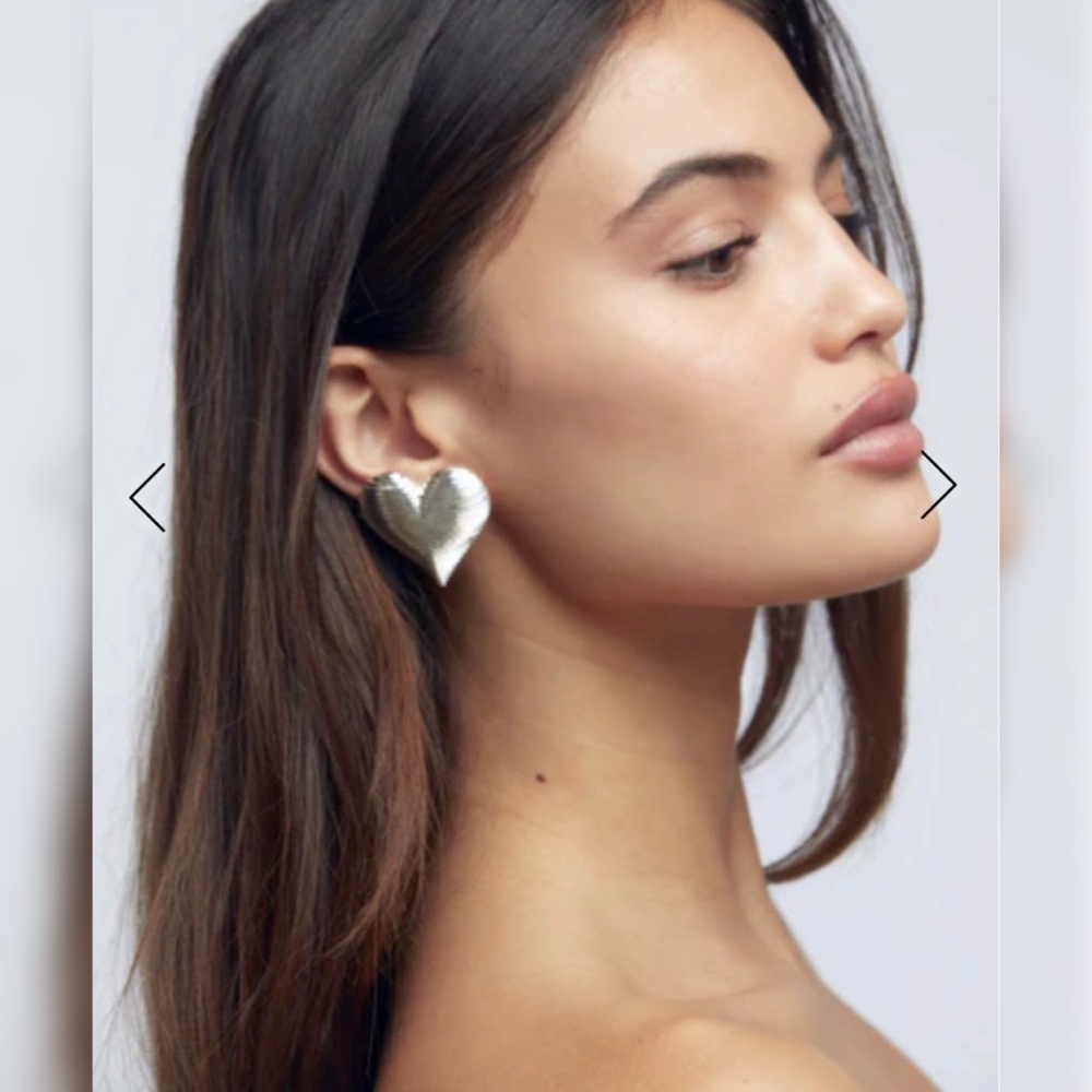Heaven Mayhen silver heart earrings